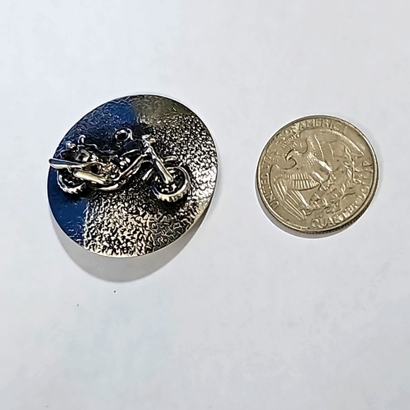 Silver tone hair clip motorcycle - Picture 1 of 3